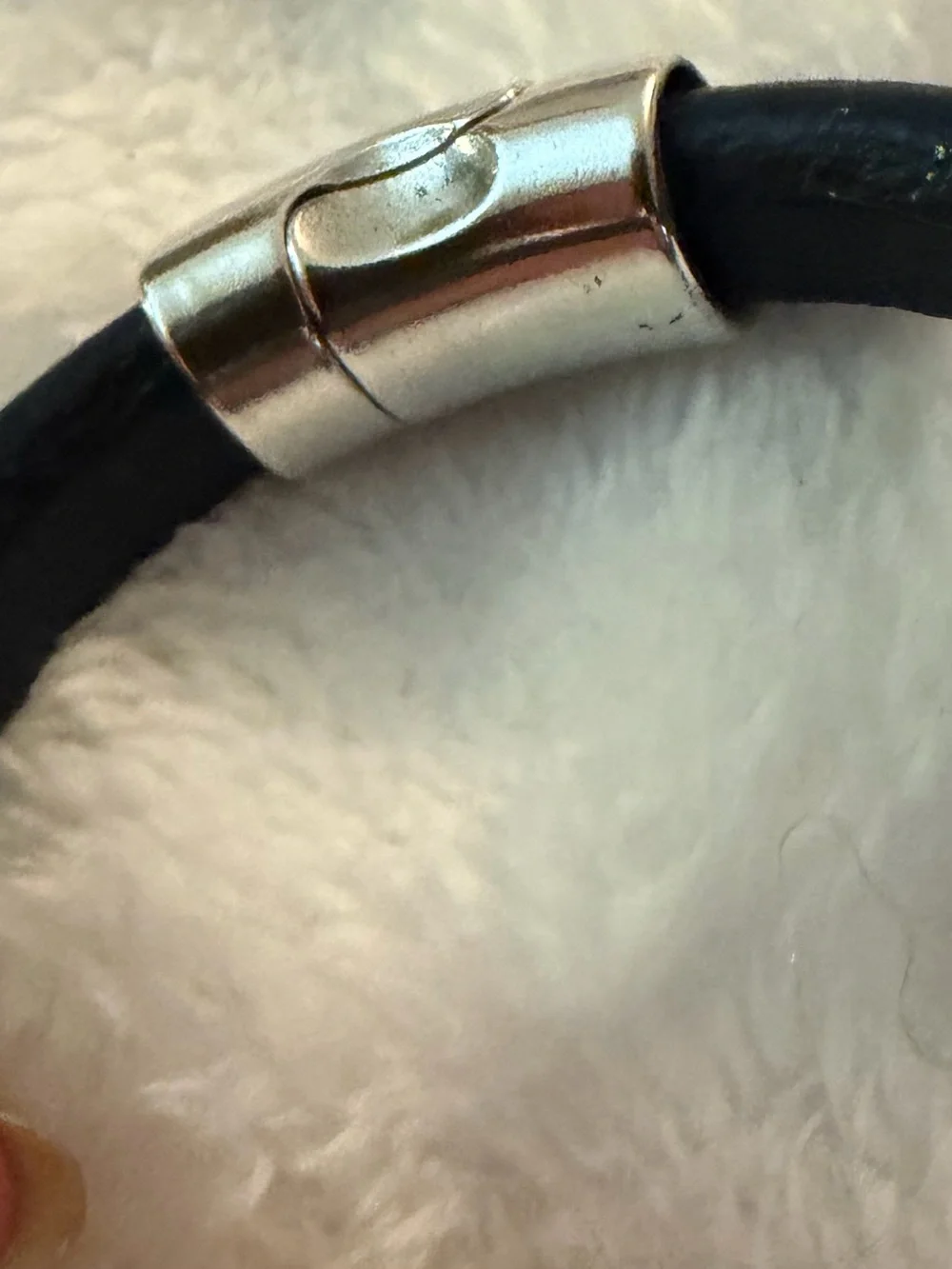 Sundance Navy Leather Bracelet with Filigree Heart Charm